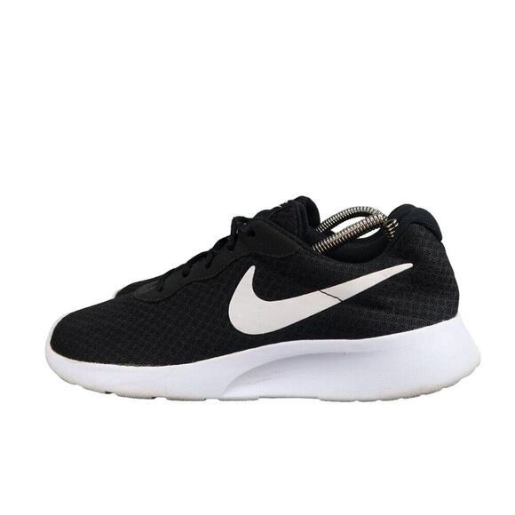 Nike Shoes Womens 9 Athletic Trainers Tanjun Sneakers Black White Casual Active - Picture 4 of 14
